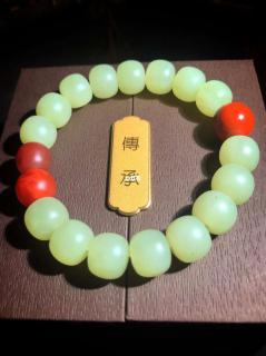 和田玉戈壁黄口配南红